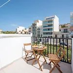 Harbour Lights Seafront Penthouse, With Large Terrace With Stunning Panoramic Sea Views - By Getawaysmalta Apartamento *