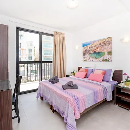 Harbour Lights Seafront Penthouse, With Large Terrace With Stunning Panoramic Sea Views - By Getawaysmalta * St. Paul's Bay