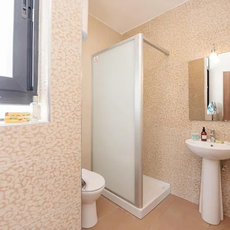 Harbour Lights Seafront Penthouse, With Large Terrace With Stunning Panoramic Sea Views - By Getawaysmalta * St. Paul's Bay