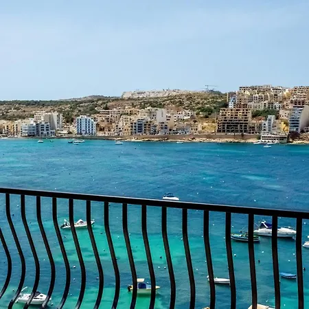 Harbour Lights Seafront Penthouse, With Large Terrace With Stunning Panoramic Sea Views - By Getawaysmalta アパート *