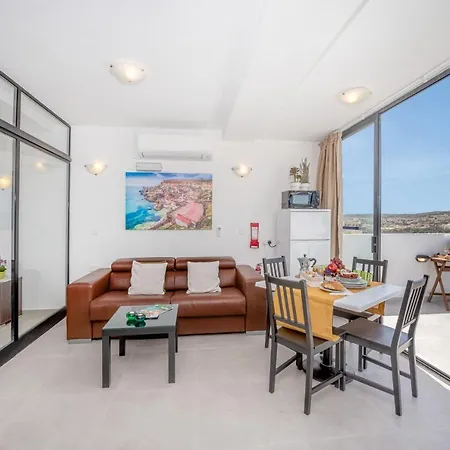 アパート Harbour Lights Seafront Penthouse, With Large Terrace With Stunning Panoramic Sea Views - By Getawaysmalta *