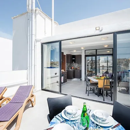 Harbour Lights Seafront Penthouse, With Large Terrace With Stunning Panoramic Sea Views - By Getawaysmalta アパート