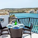 Harbour Lights Seafront Penthouse, With Large Terrace With Stunning Panoramic Sea Views - By Getawaysmalta Lägenhet *