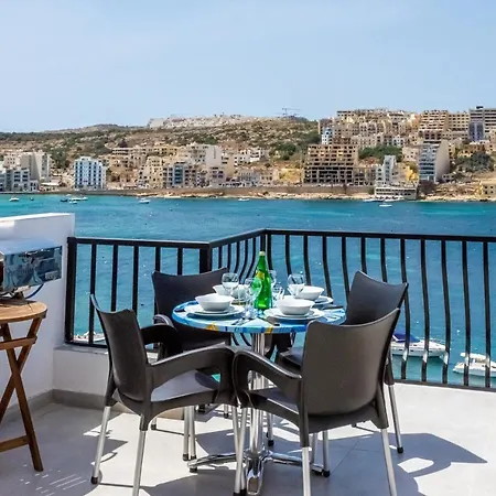 Harbour Lights Seafront Penthouse, With Large Terrace With Stunning Panoramic Sea Views - By Getawaysmalta Apartament *