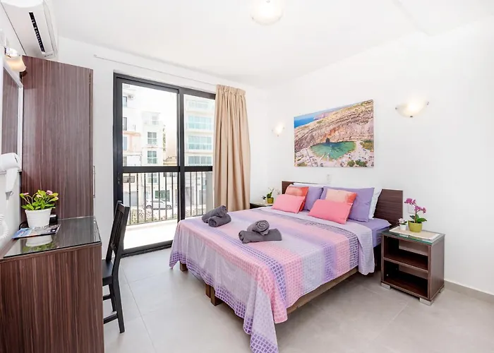 Harbour Lights Seafront Penthouse, With Large Terrace With Stunning Panoramic Sea Views - By Getawaysmalta * St. Paul's Bay