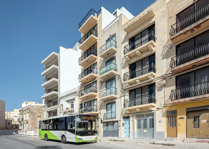 Appartamento Harbour Lights Seafront Penthouse, With Large Terrace With Stunning Panoramic Sea Views - By Getawaysmalta St. Paul's Bay