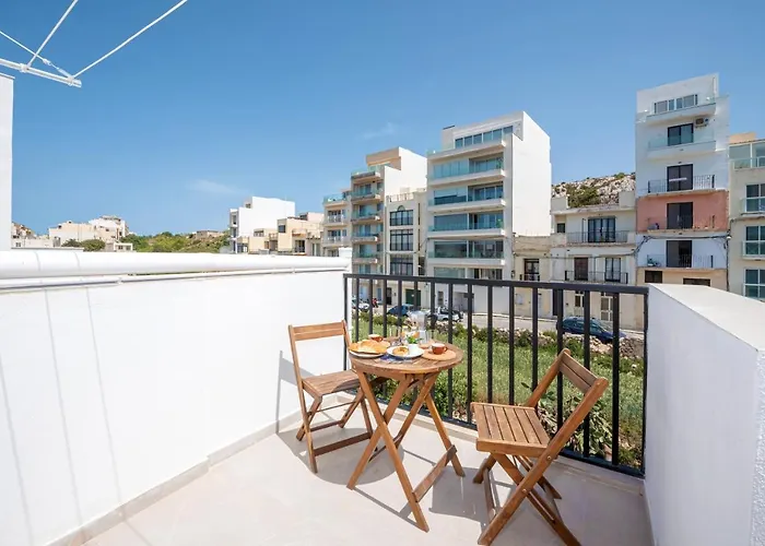 Harbour Lights Seafront Penthouse, With Large Terrace With Stunning Panoramic Sea Views - By Getawaysmalta Διαμέρισμα *