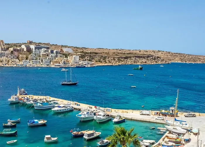 Appartamento Harbour Lights Seafront Penthouse, With Large Terrace With Stunning Panoramic Sea Views - By Getawaysmalta St. Paul's Bay