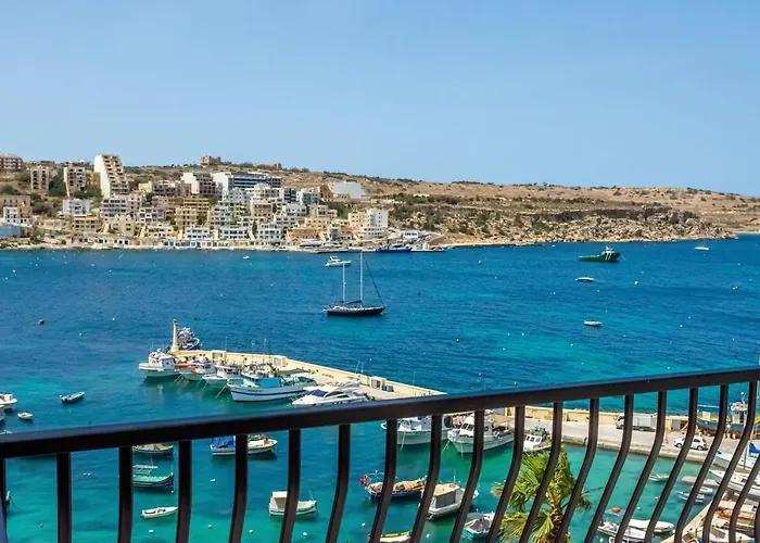 Harbour Lights Seafront Penthouse, With Large Terrace With Stunning Panoramic Sea Views - By Getawaysmalta Appartamento St. Paul's Bay