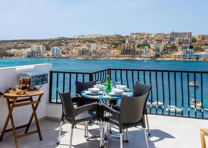Harbour Lights Seafront Penthouse, With Large Terrace With Stunning Panoramic Sea Views - By Getawaysmalta Διαμέρισμα *
