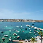 Harbour Lights Seafront Penthouse, With Large Terrace With Stunning Panoramic Sea Views - By Getawaysmalta *
