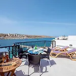 Апартаменты Harbour Lights Seafront Penthouse, With Large Terrace With Stunning Panoramic Sea Views - By Getawaysmalta Сент-Полс-Бей