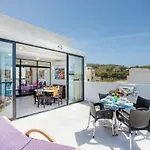 Harbour Lights Seafront Penthouse, With Large Terrace With Stunning Panoramic Sea Views - By Getawaysmalta * Сент-Полс-Бей