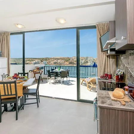 Harbour Lights: Seafront Penthouse With Panoramic Terrace * St. Paul's Bay